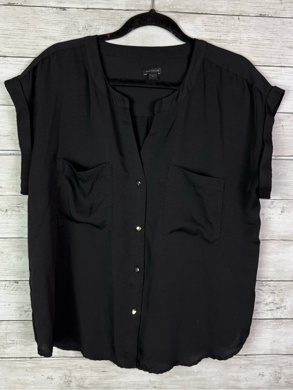 Ann Taylor Black Button-Front Pocket Blouse Size Large